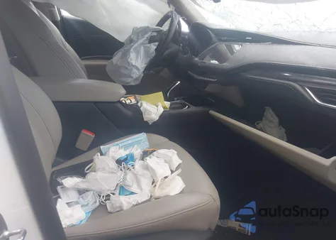 2022 Cadillac Xt4 Fwd Luxury из США, поврежденный, VIN 1GYAZAR4XNF142005